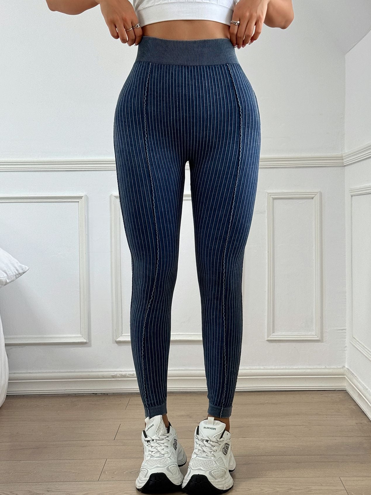 Ribbed V-Waist Scrunch High-waisted Bum Leggings