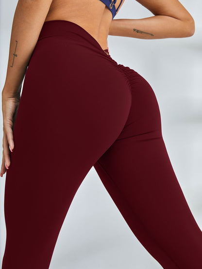 Sculpting V-Back Scrunch Bum Leggings