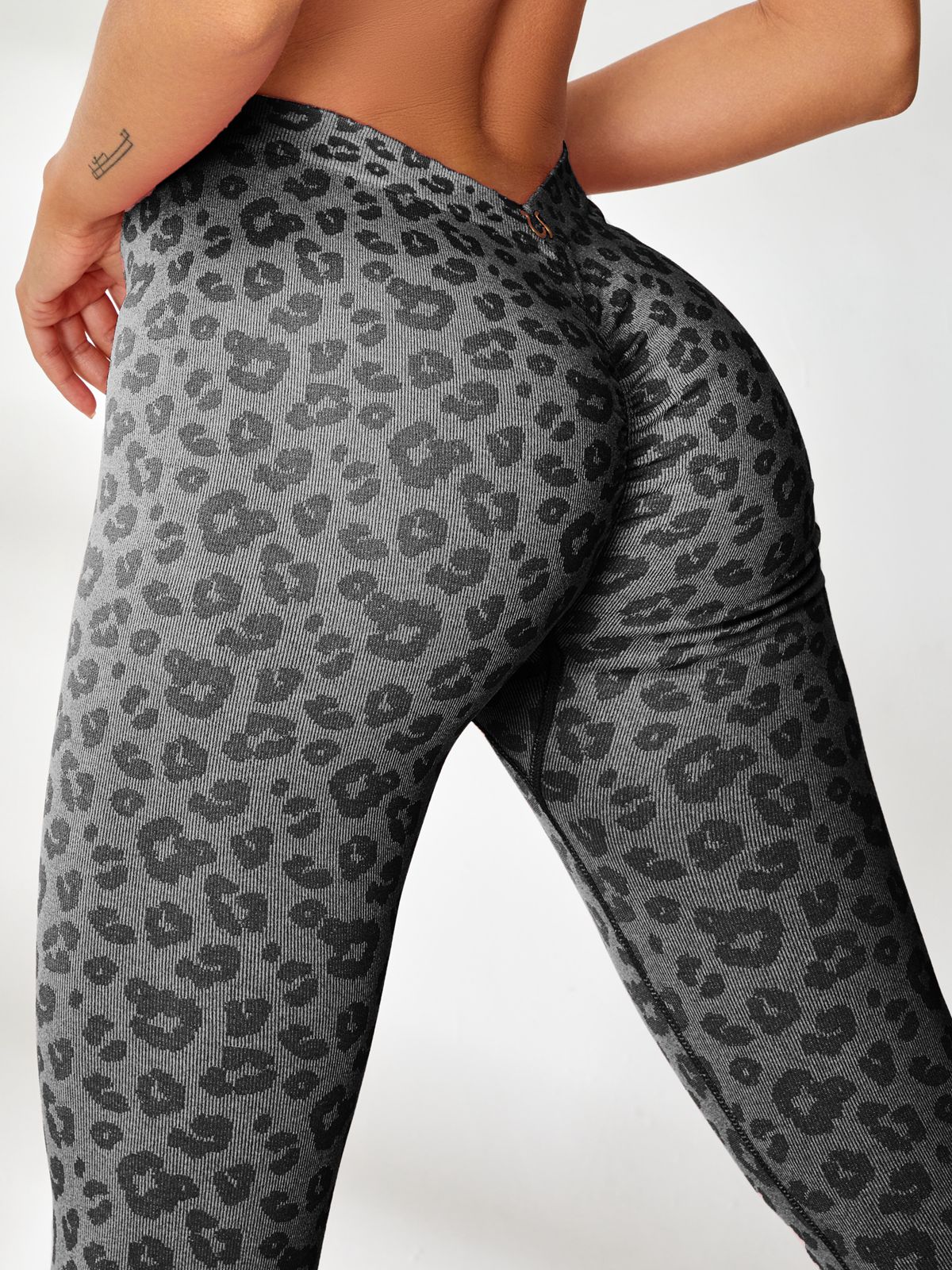 Female Deep V Back Leopard Print Leggings