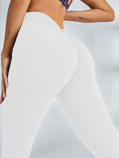 Sculpting V-Back Scrunch Bum Leggings