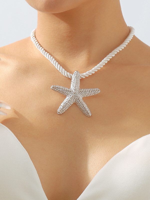 Trendy Starfish Pendant Necklace & Earrings Set