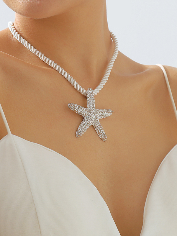 Trendy Starfish Pendant Necklace & Earrings Set